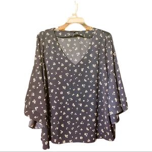 Lane Bryant 26/28 Navy Floral Print Bell Sleeved